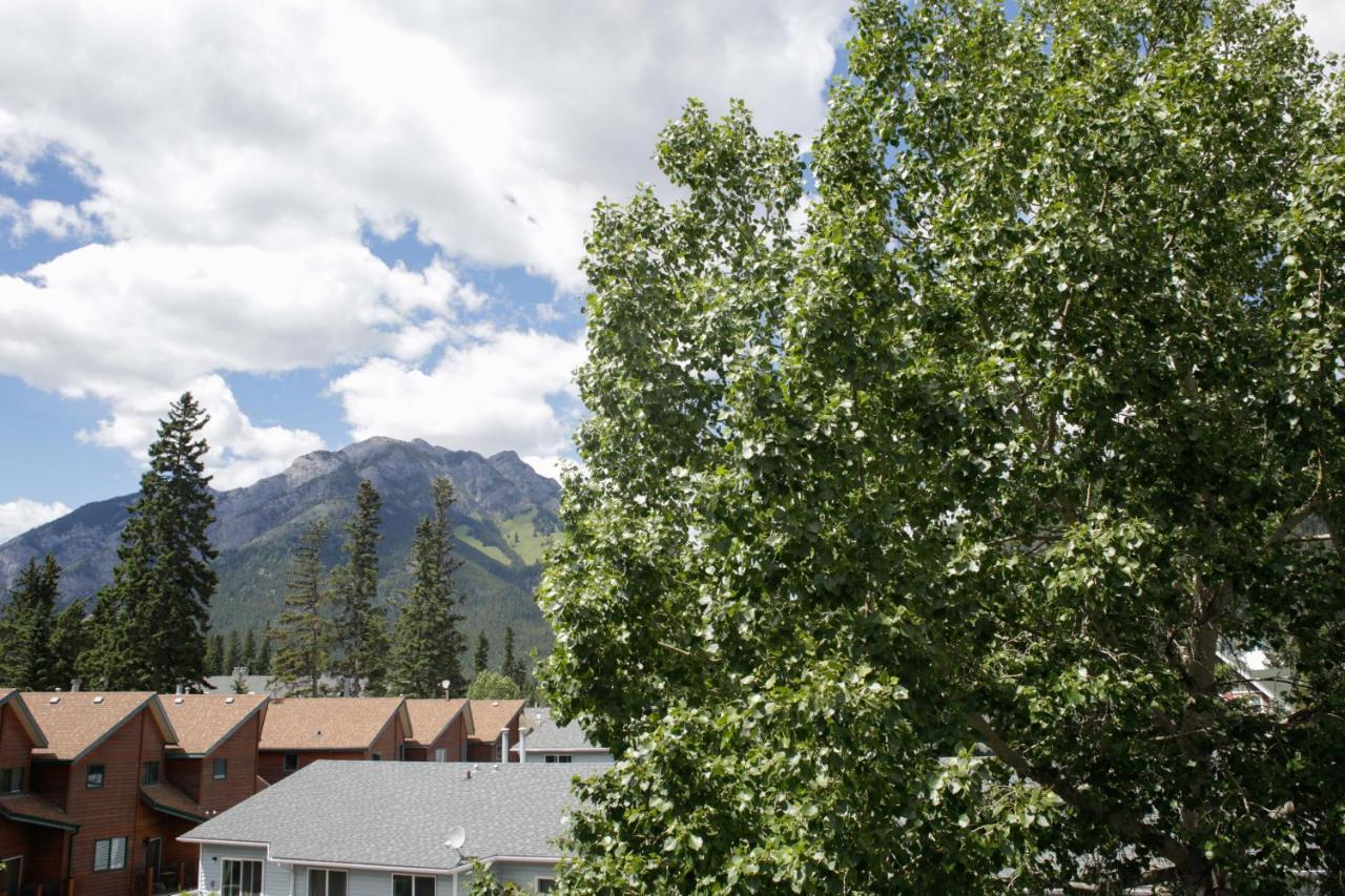High Country Inn Banff Exterior photo